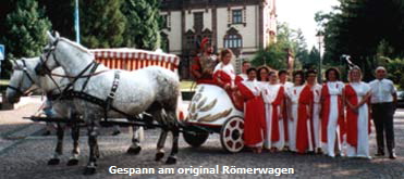 Gespann am original Rmerwagen